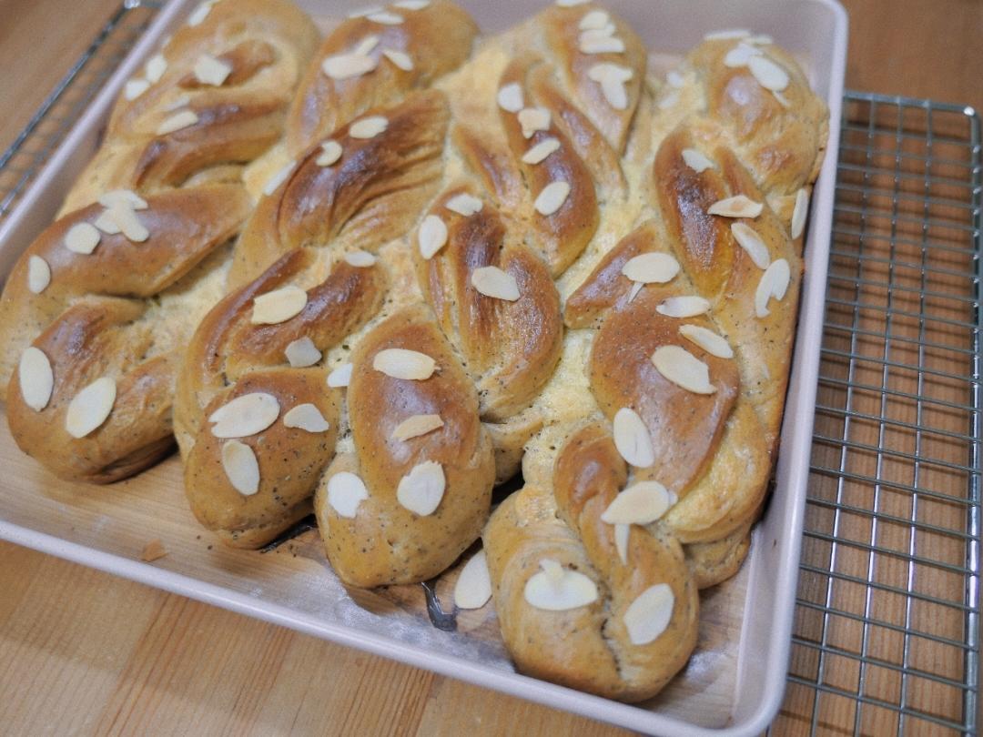 红茶奶酥面包