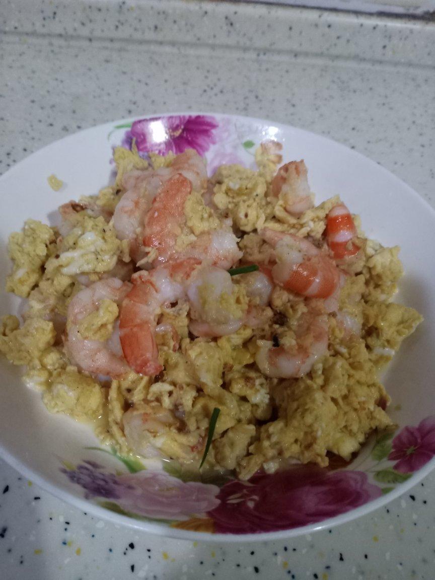 鲜香嫩滑的 虾仁滑蛋