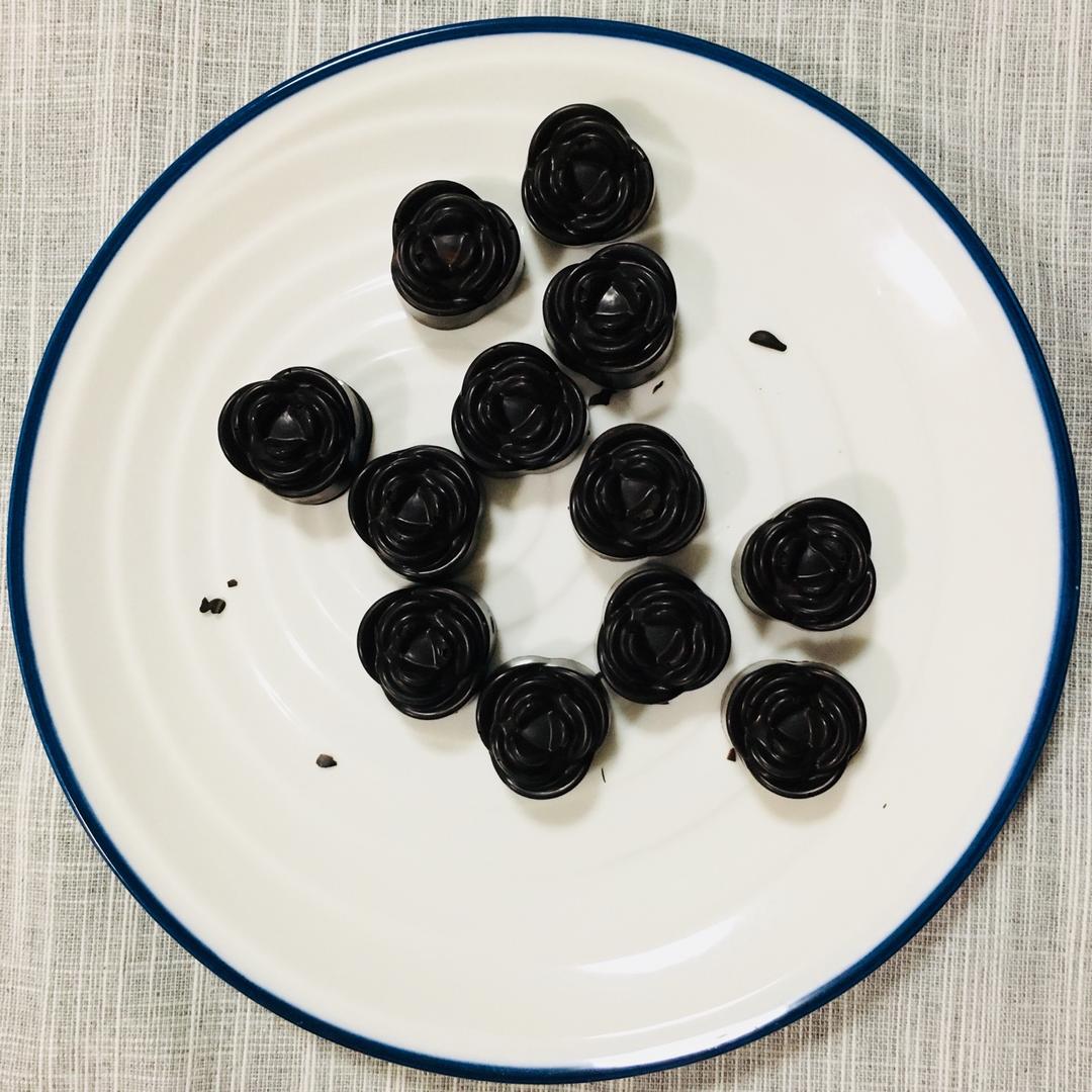 蓝莓夹心巧克力