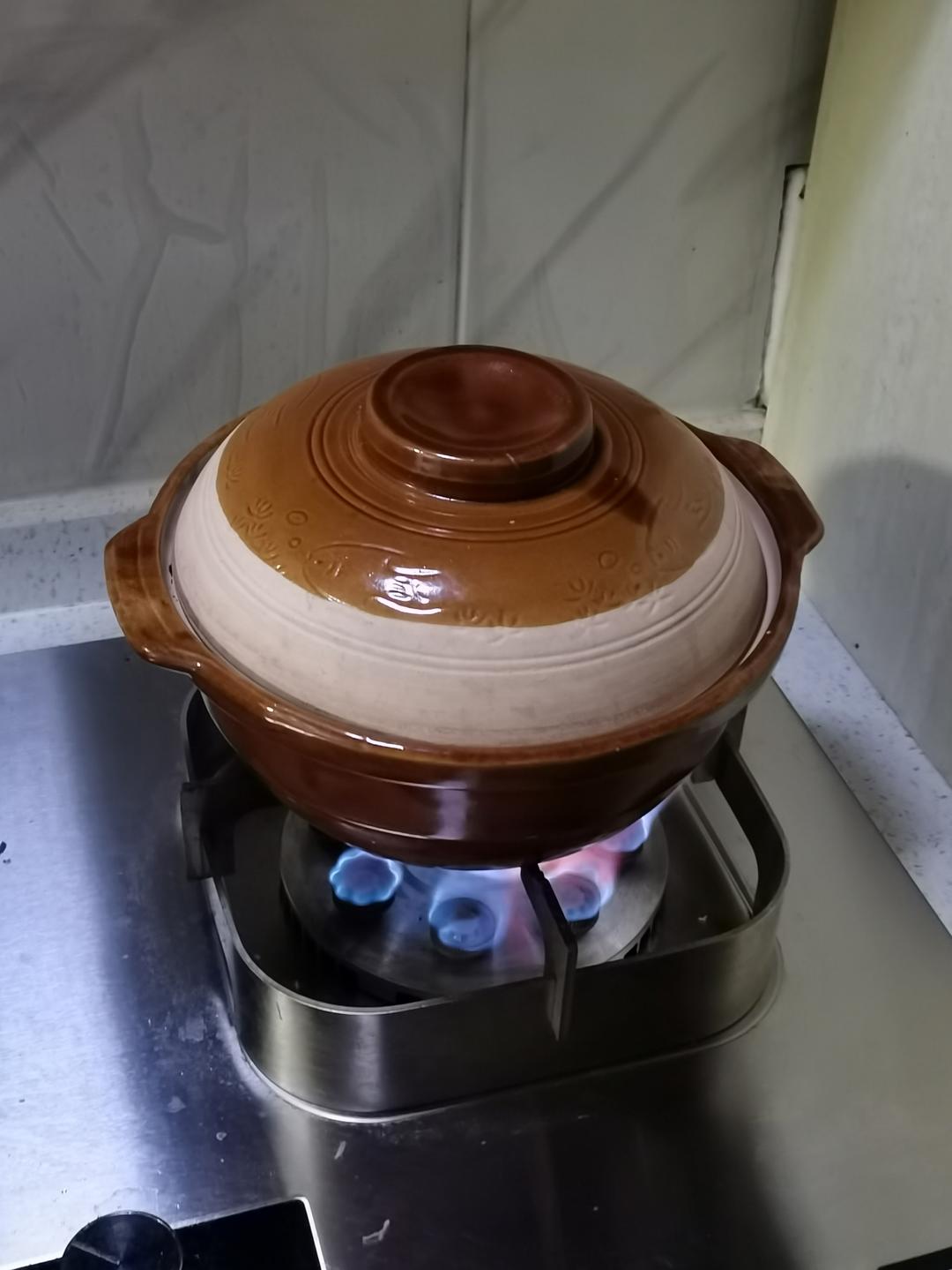奶奶教的鲜香肥美香菇炖鸡汤