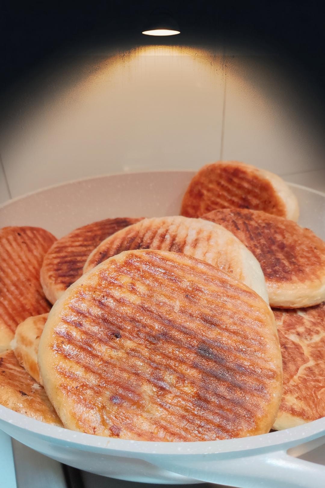 油酥肉火烧 Pork Pie