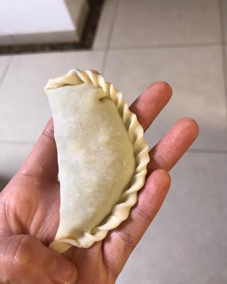 韭菜盒子（附锁边视频，超级详细版）