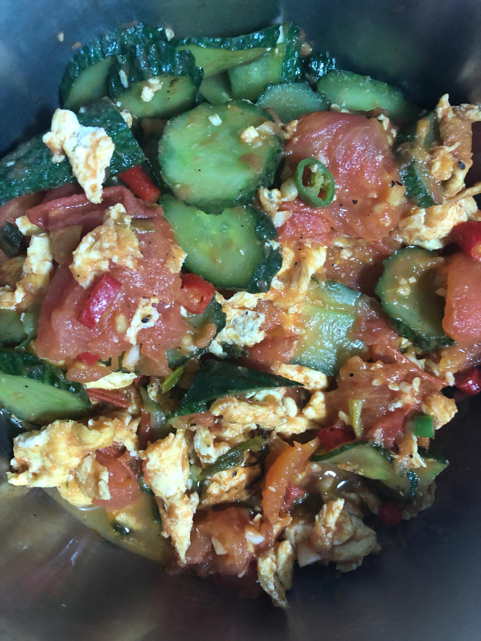 西红柿黄瓜炒鸡蛋