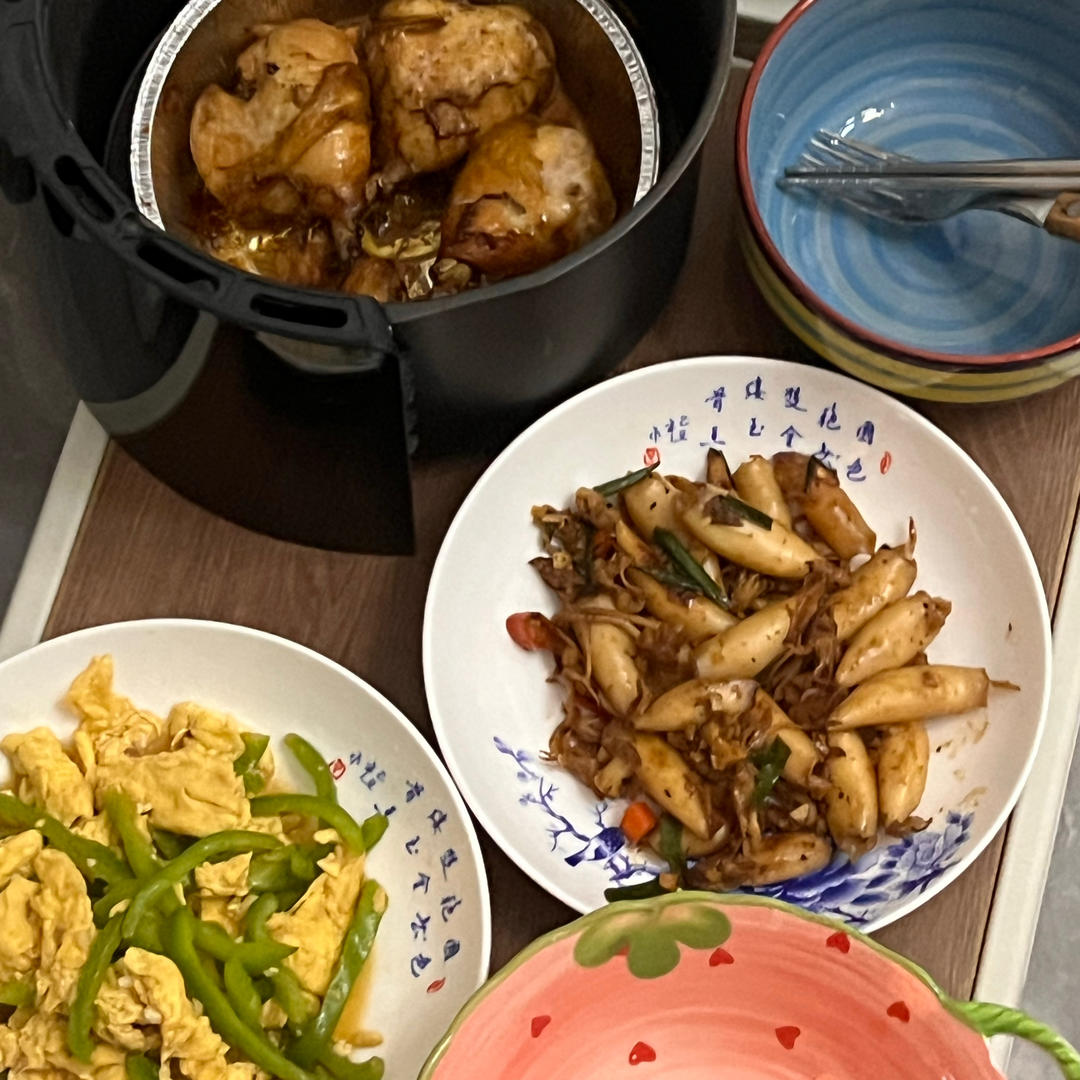 爆炒鱿鱼仔