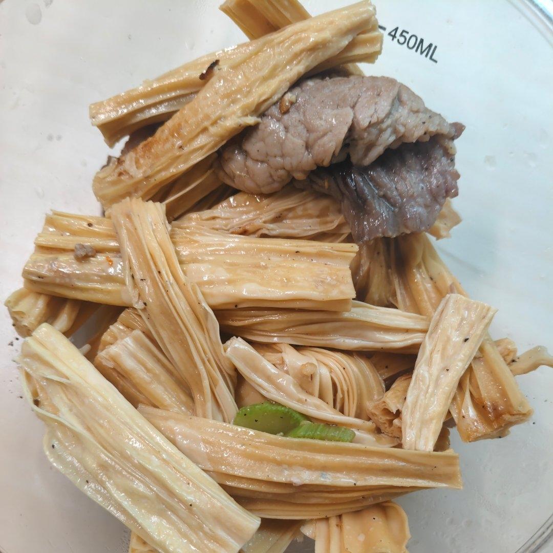 腐竹炒肉