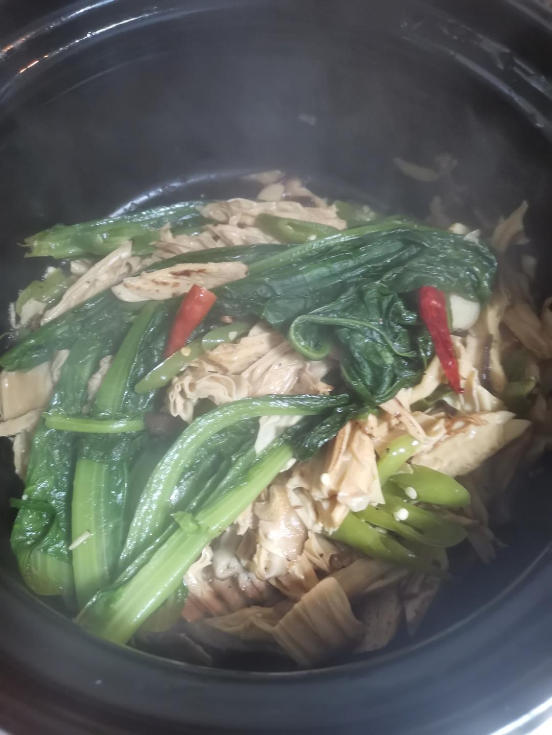 超级下饭香菇腐竹煲