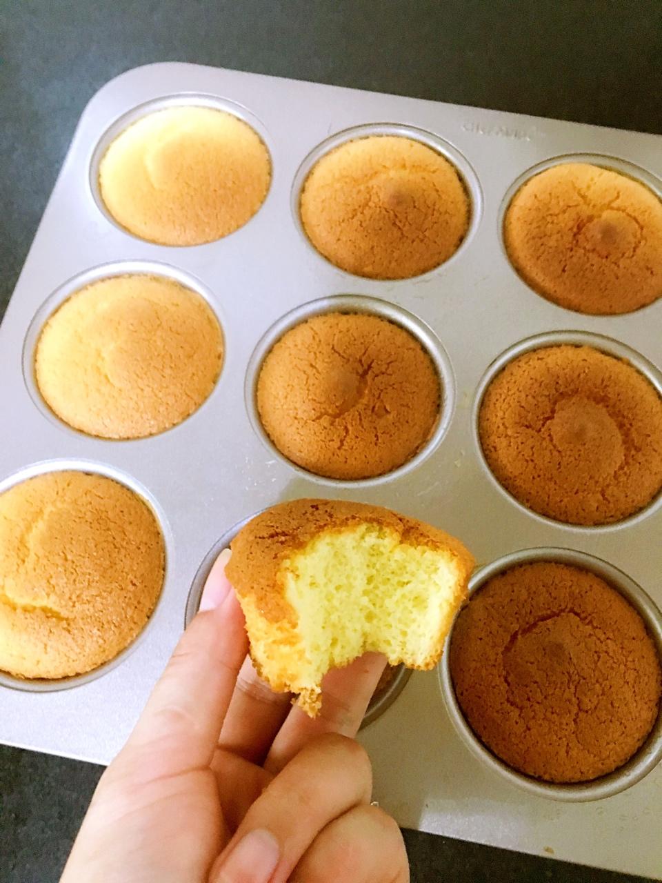 《Tinrry下午茶》教你做杏仁小蛋糕