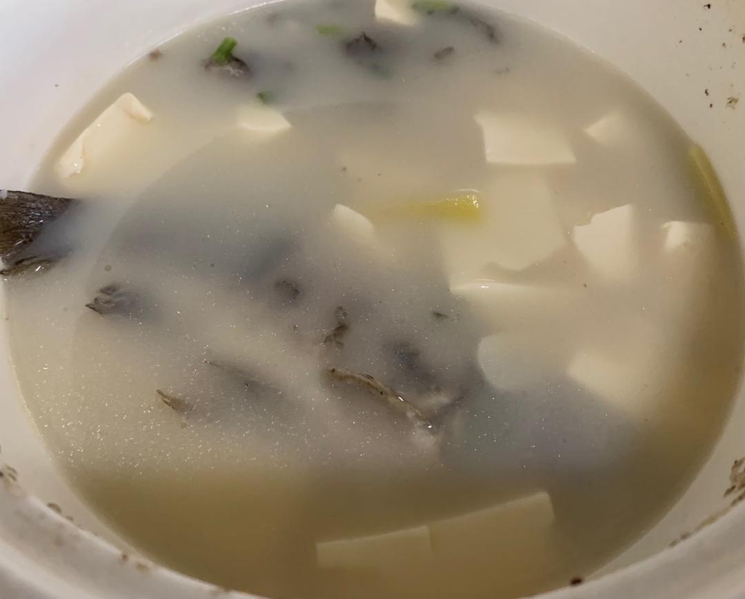 鲫鱼豆腐汤