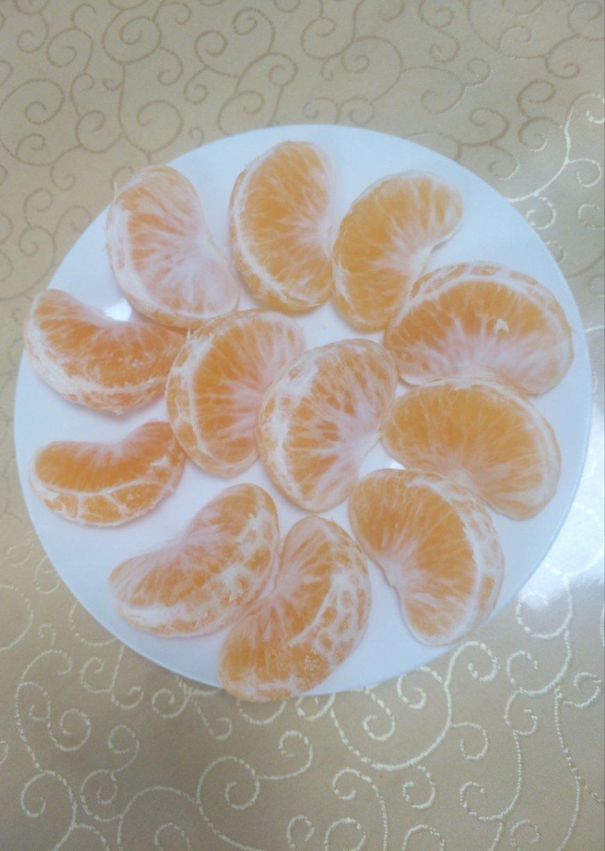 简单美丽的盘饰（1）——（不会雕刻也能做出）黄瓜拼装花