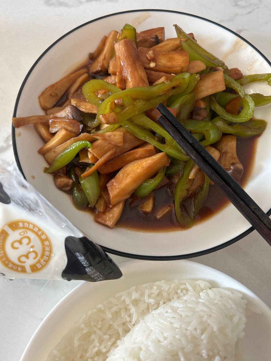 费米饭的蚝油青椒炒杏鲍菇