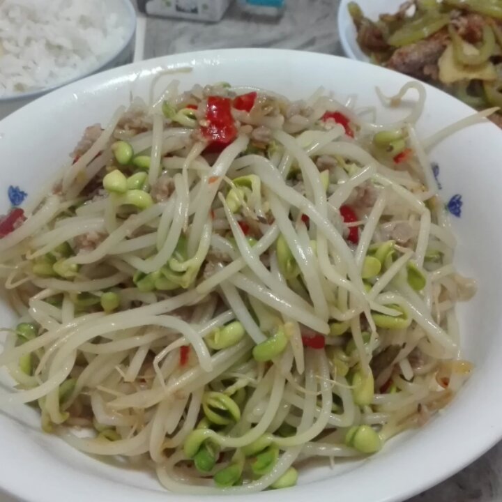 韭菜豆芽炒肉