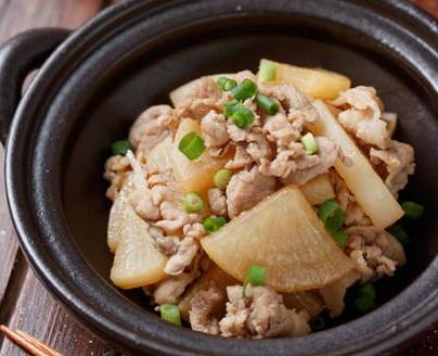 日式猪肉炖白萝卜的做法