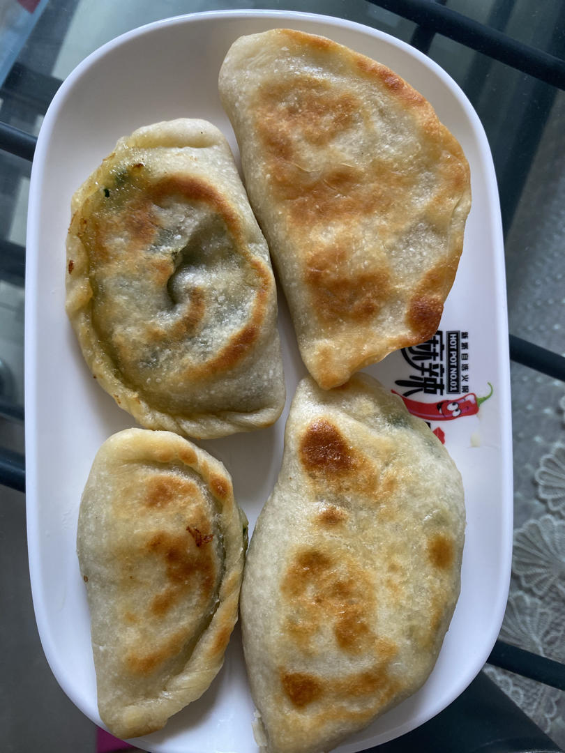 ㊙️烫面韭菜盒子 凉了也不硬 附包成完美半圆的细节视频