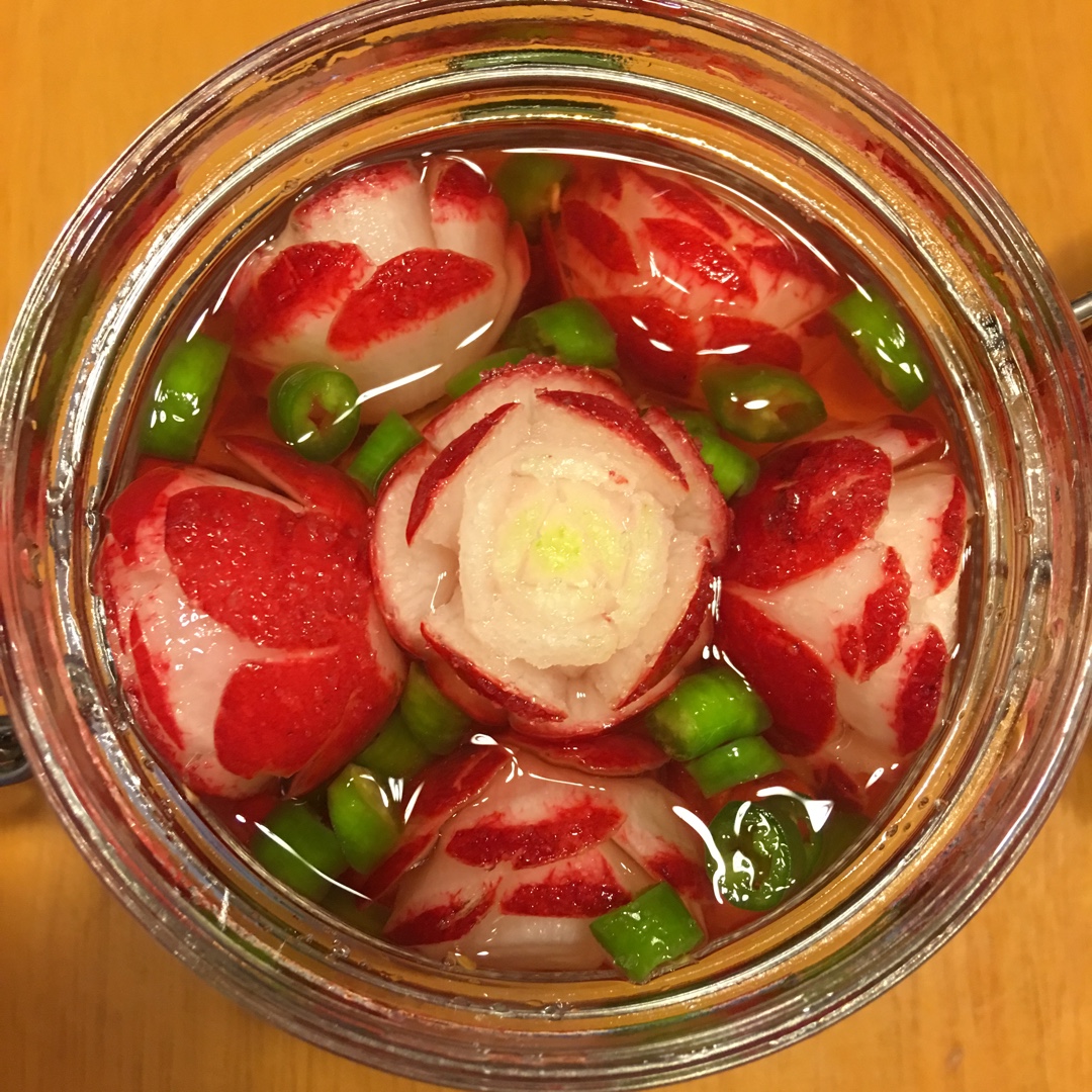 雕刻萝卜花让你的菜肴锦上添花