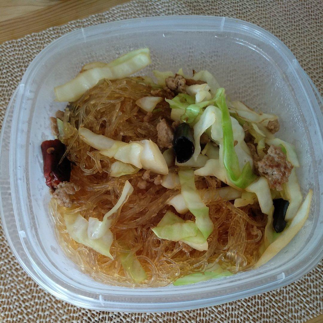 卷心菜炒粉丝 Glass noodles with Cabbage