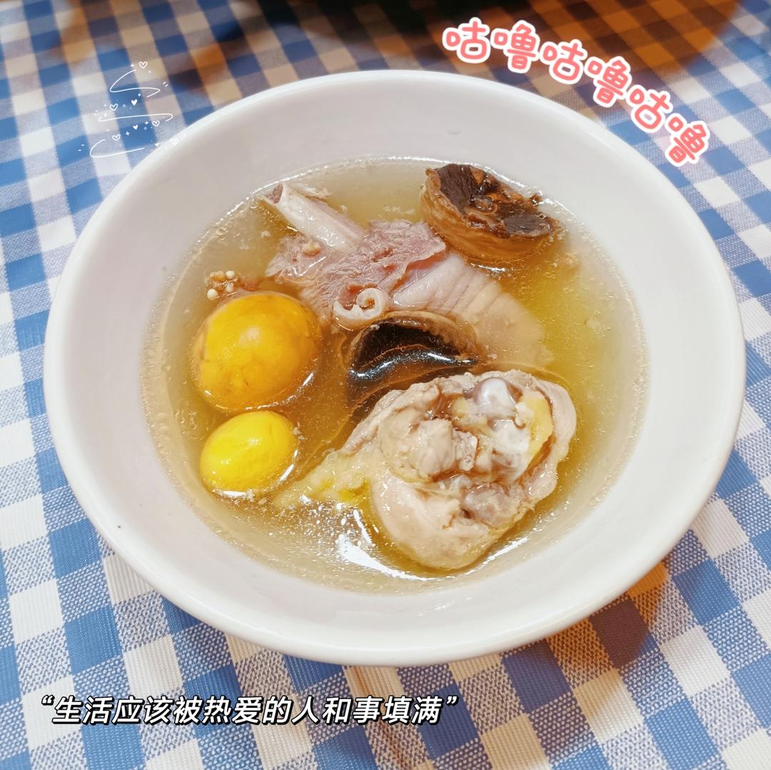 姬松茸山药罐头土鸡汤