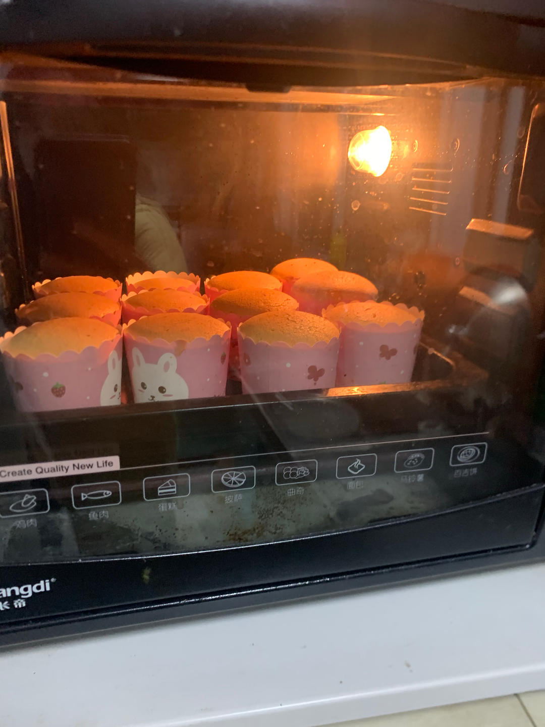 纸杯蛋糕 8寸戚风蛋糕的量