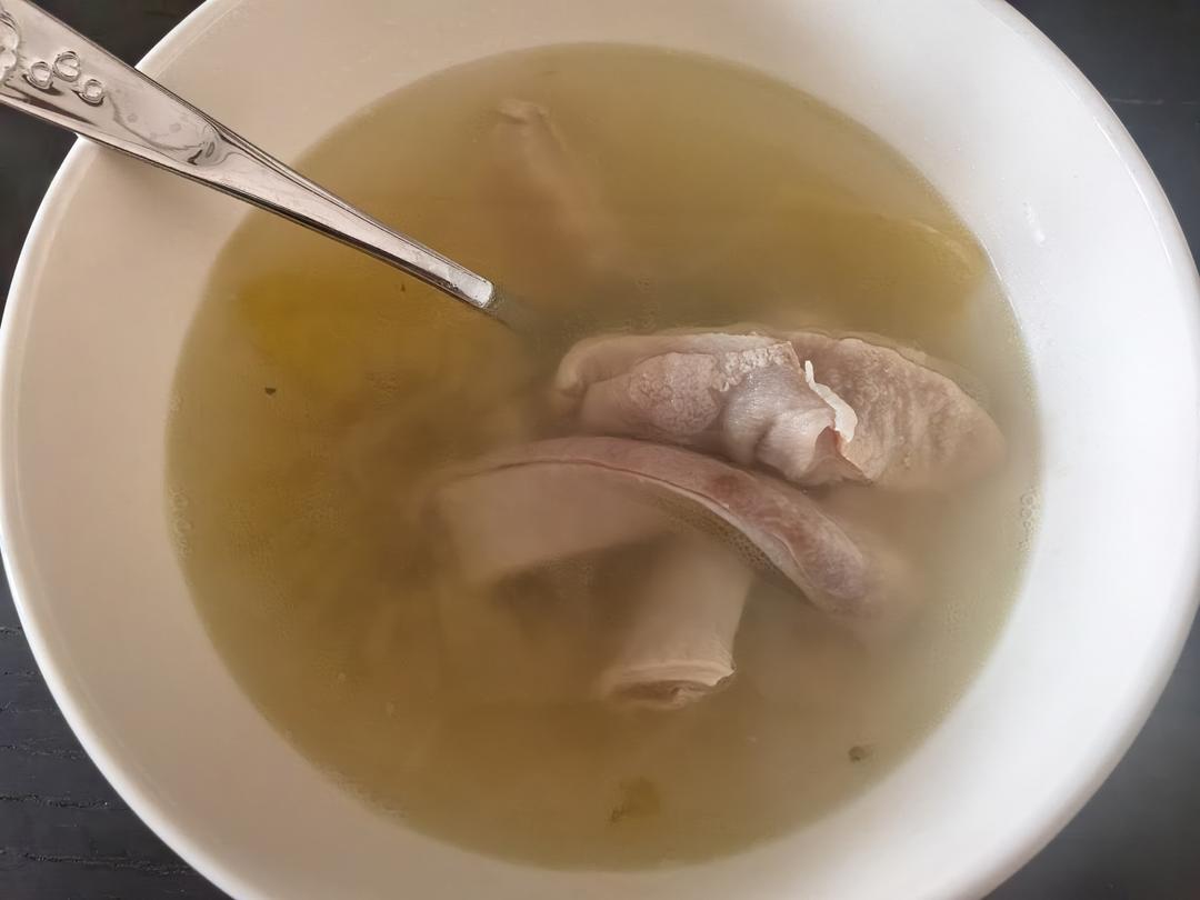 广式猪肚胡椒咸菜汤