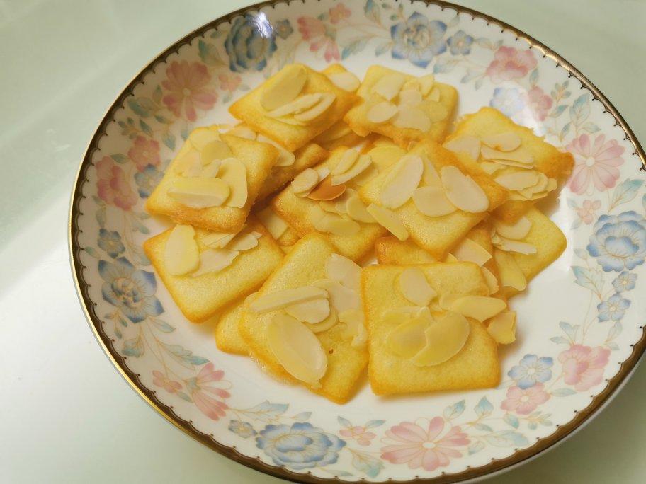 杏仁瓦片酥