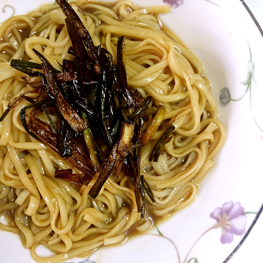 葱油拌面Spring Onion Noodles