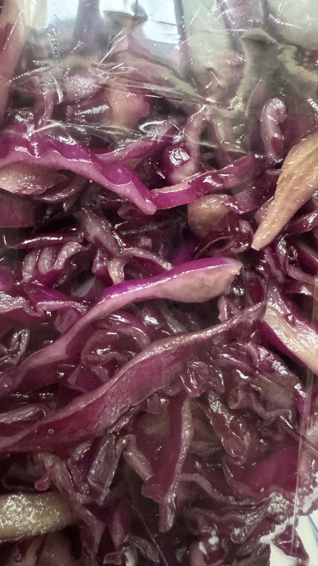 超开胃凉拌紫甘蓝