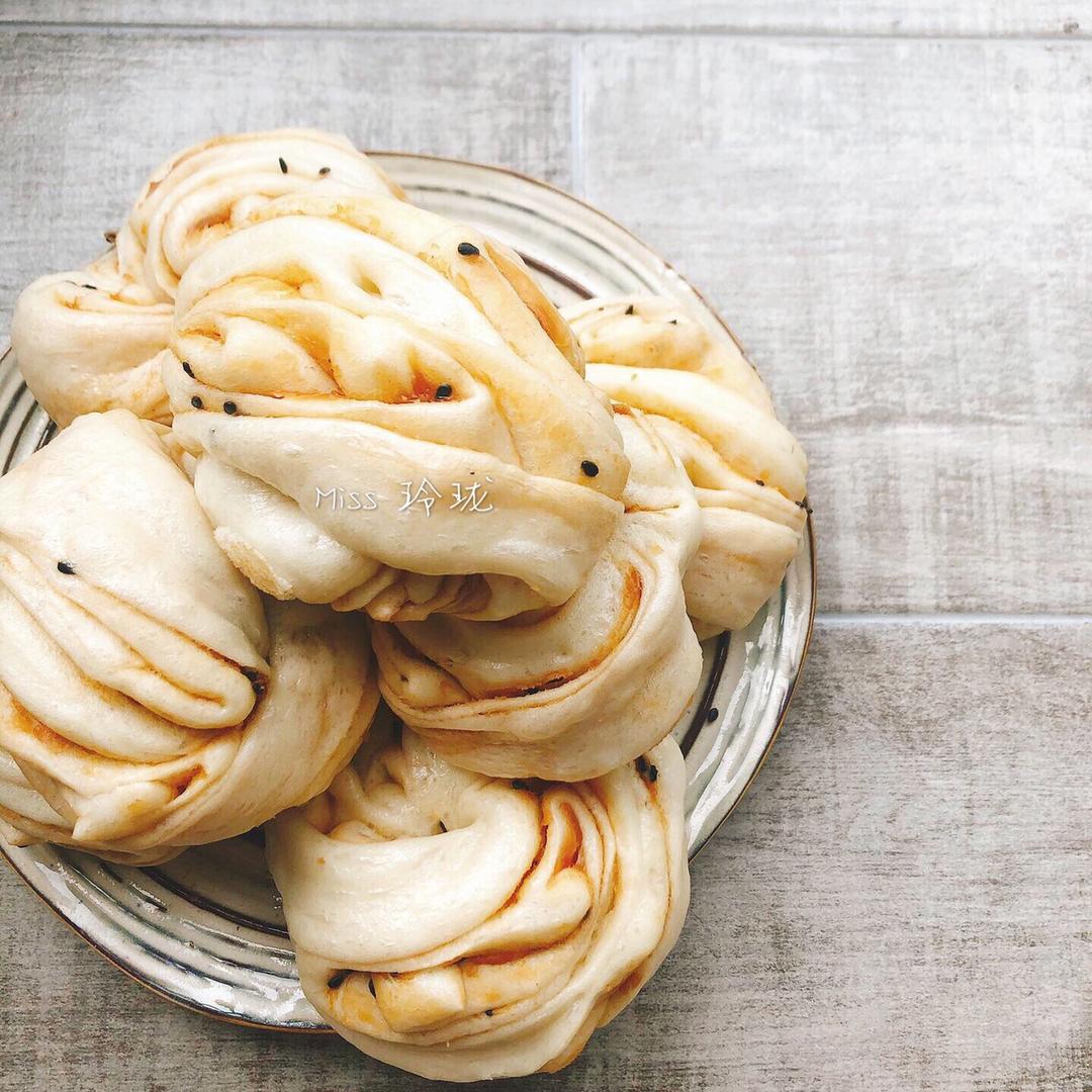 零难度学做香喷喷喧腾腾的花生酱大花卷