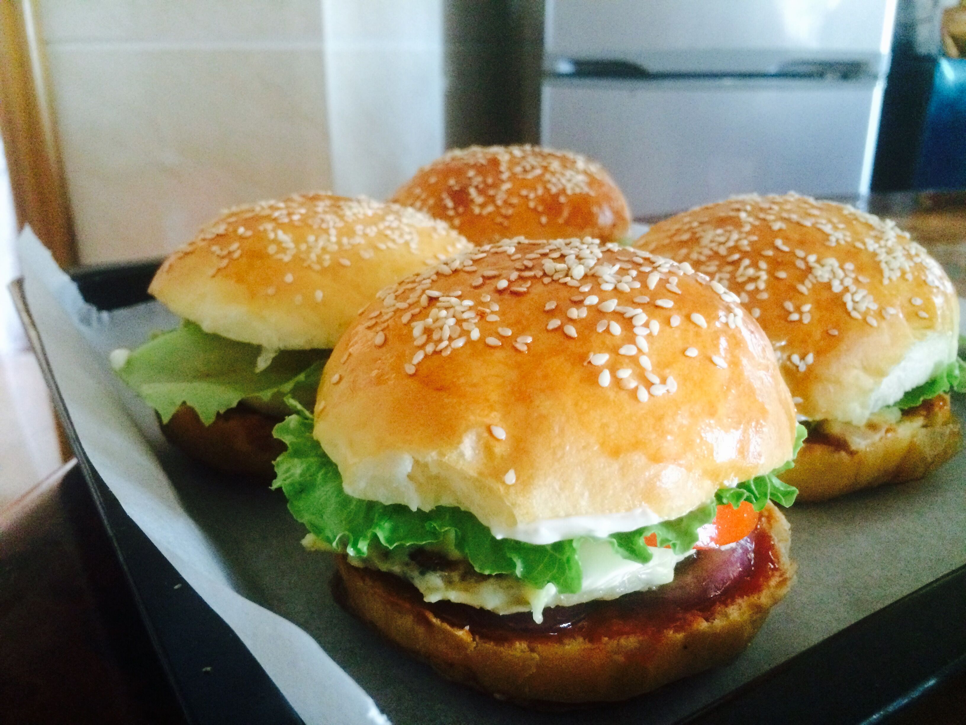 洋葱牛肉汉堡 Beef Hamburger with Fried Onions