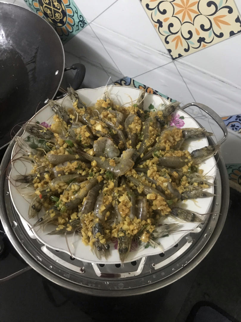 0失败的蒜茸酱粉丝蒸虾🦐🦐🦐（蒜茸酱衍生菜谱）