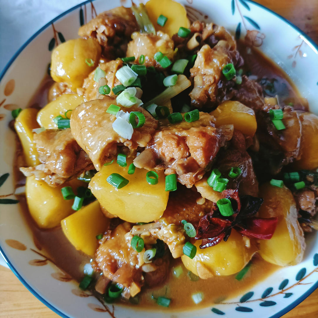 红烧鸡翅焖土豆