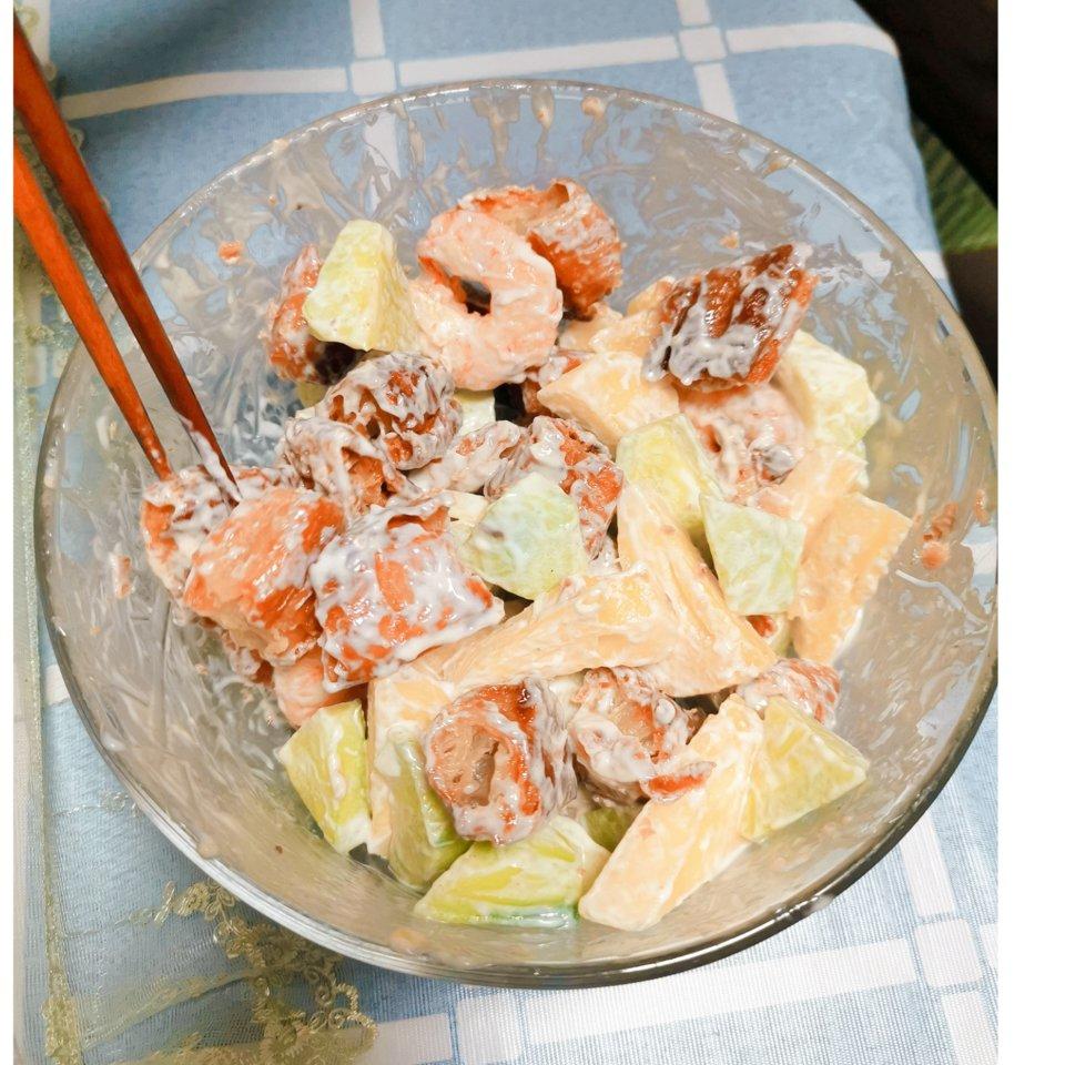 虾仁油条沙拉