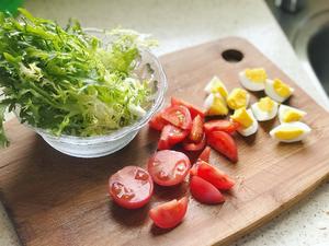 苦菊西红柿沙拉的做法 步骤3