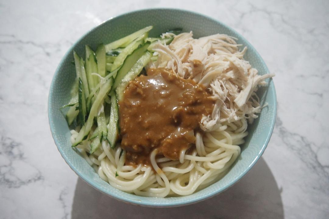 麻酱鸡丝凉面