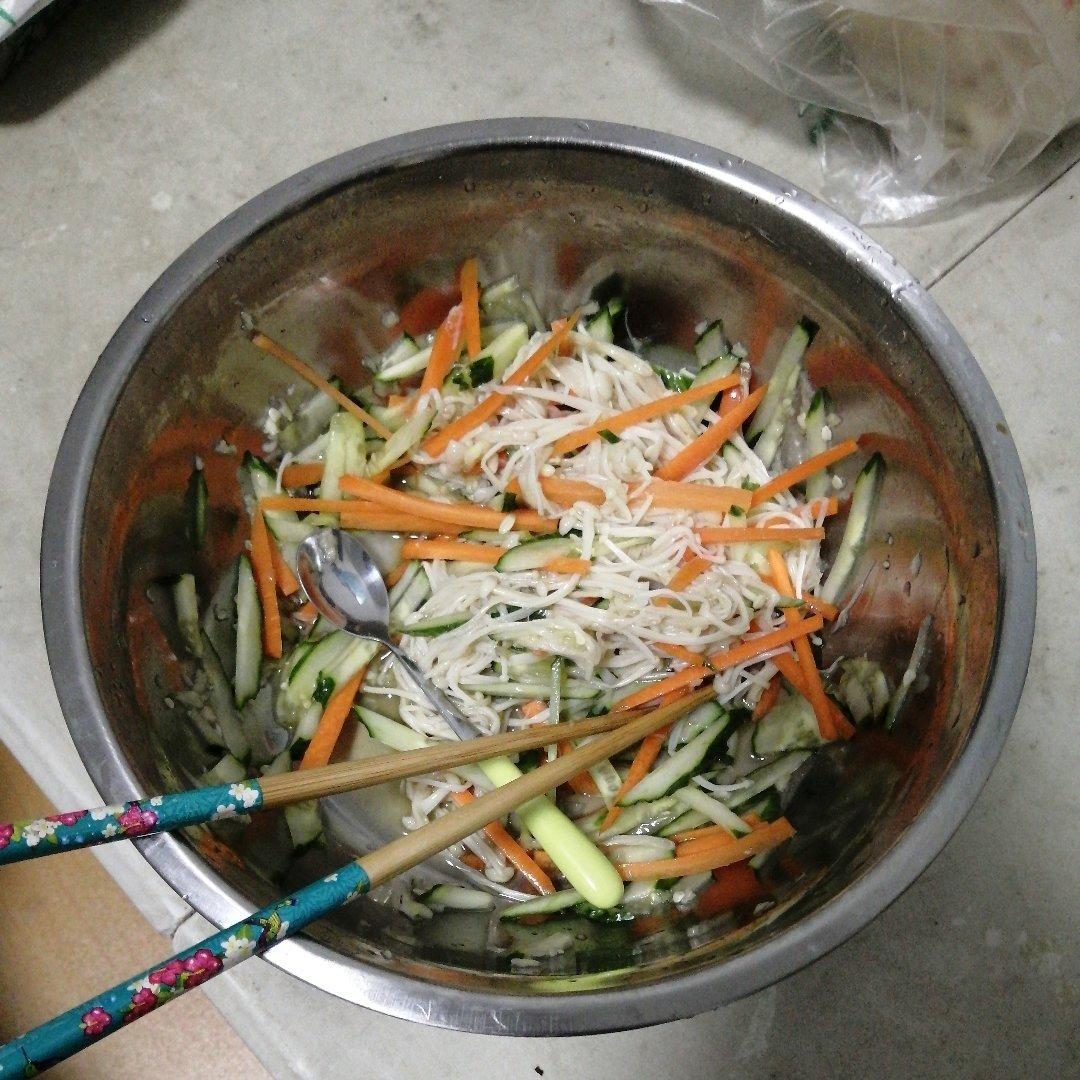 凉拌金针菇