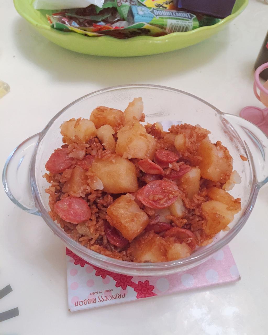电饭煲香肠焖饭