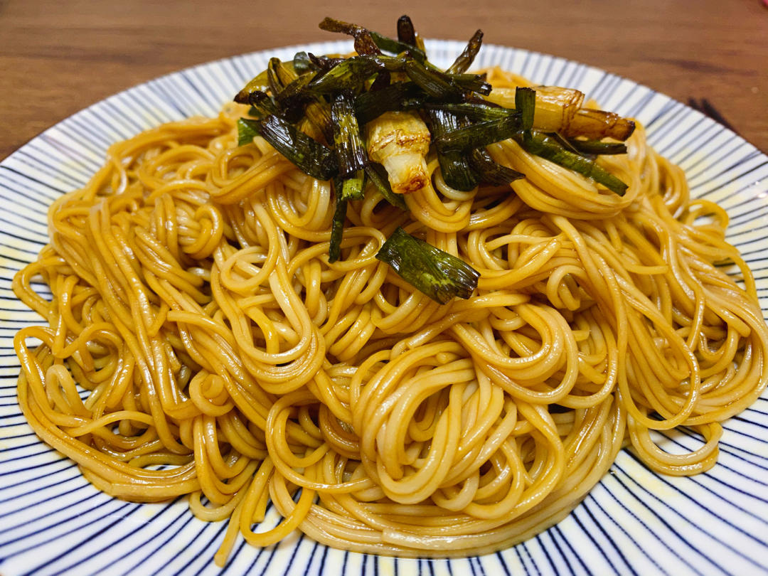 葱油拌面Spring Onion Noodles