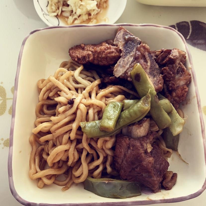 排骨豆角焖面