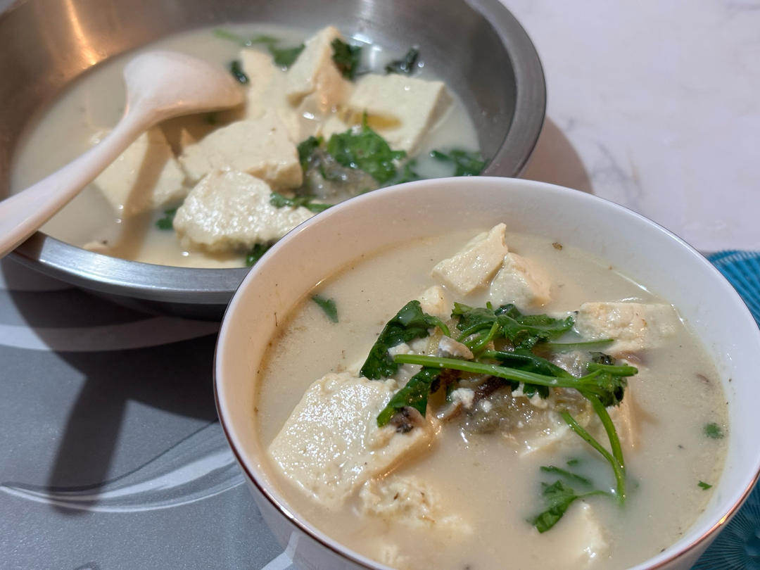 奶白鲫鱼豆腐汤|一条鱼最后的温柔