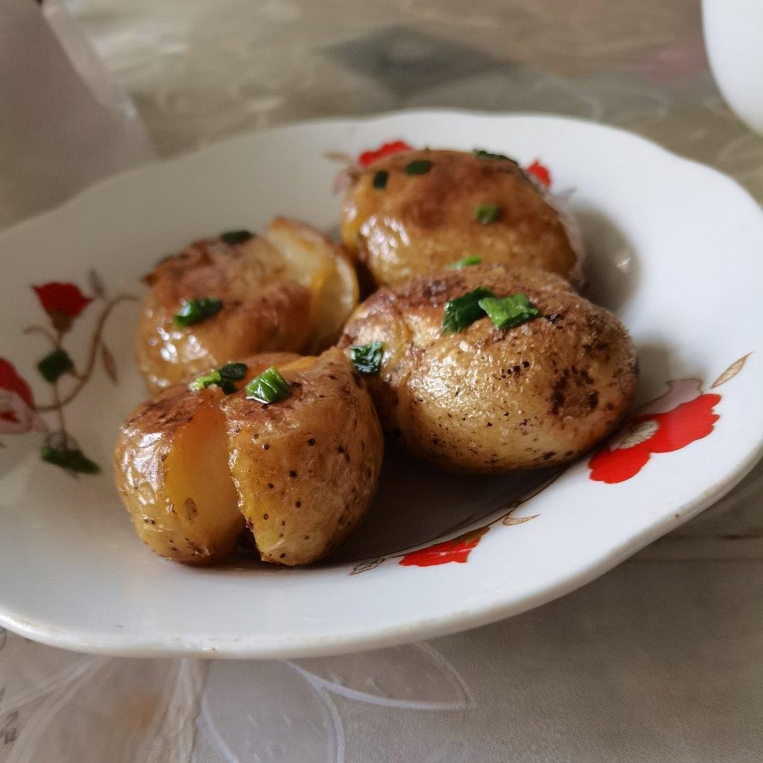 小朋友每周必点—
迷迭香煎土豆