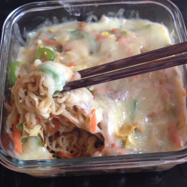 杂蔬焗方便面