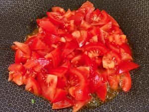 番茄浓汤龙利鱼的做法 步骤4