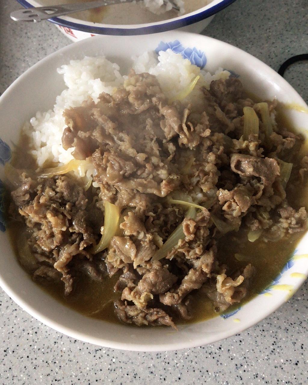 咖喱肥牛饭