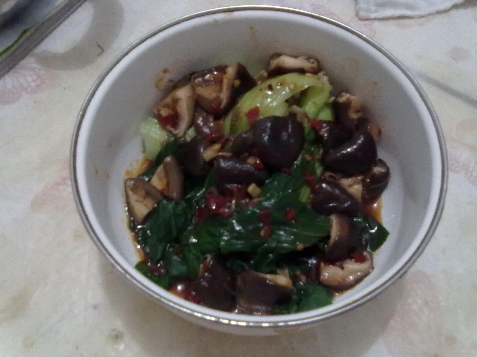 浇汁香菇油菜