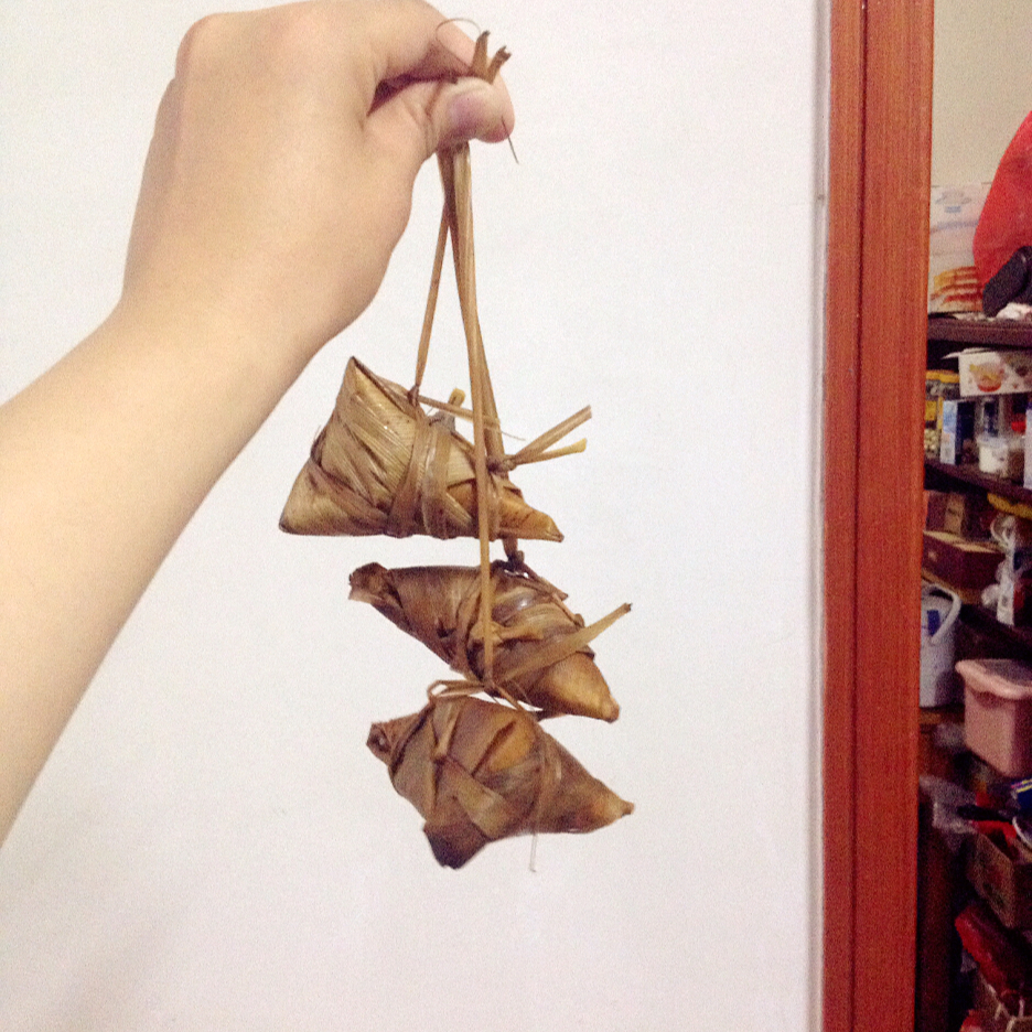 包粽子不捆线方法大揭秘（图文版）