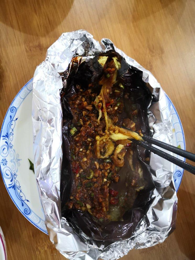 烤茄子-烧烤店最赚钱的就是它了，偷学秘方自己在家就能轻松做，价格还便宜一大半！