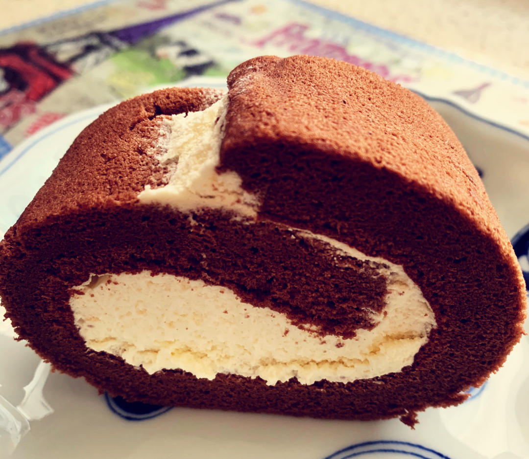 超浓郁卷不裂的巧克力蛋糕卷