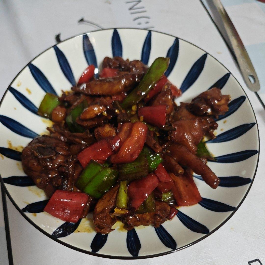 好吃到原地爆炸的黄焖鸡