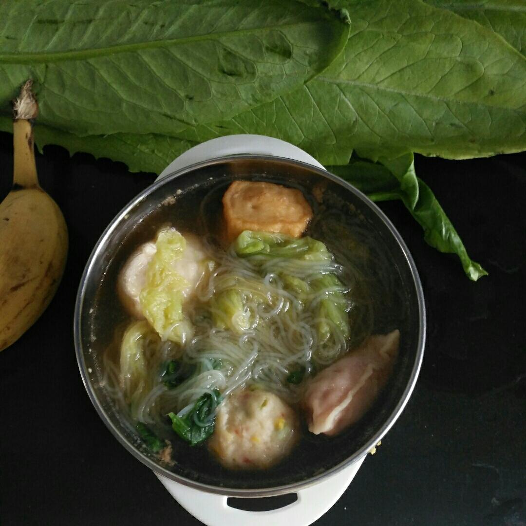 砂锅白菜鱼丸粉丝汤