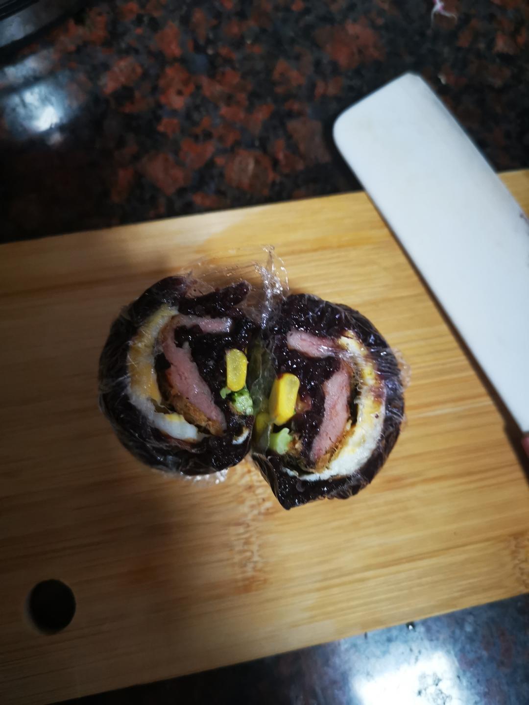 一家四口早餐：紫米馒头卷、厚蛋烧