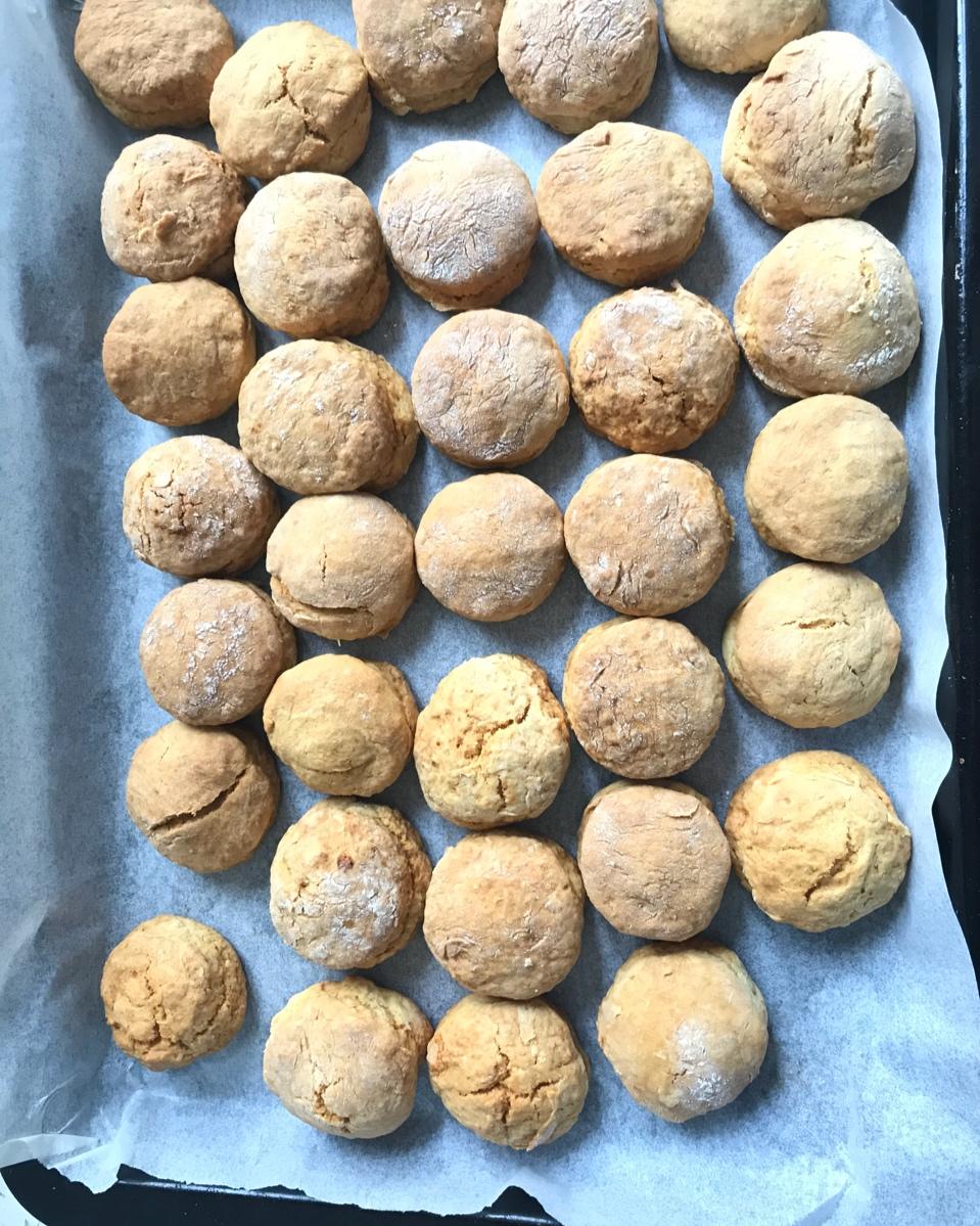 【视频】3分钟 奶油司康Scone(可能是世界上最快手的司康) 消耗淡奶油～