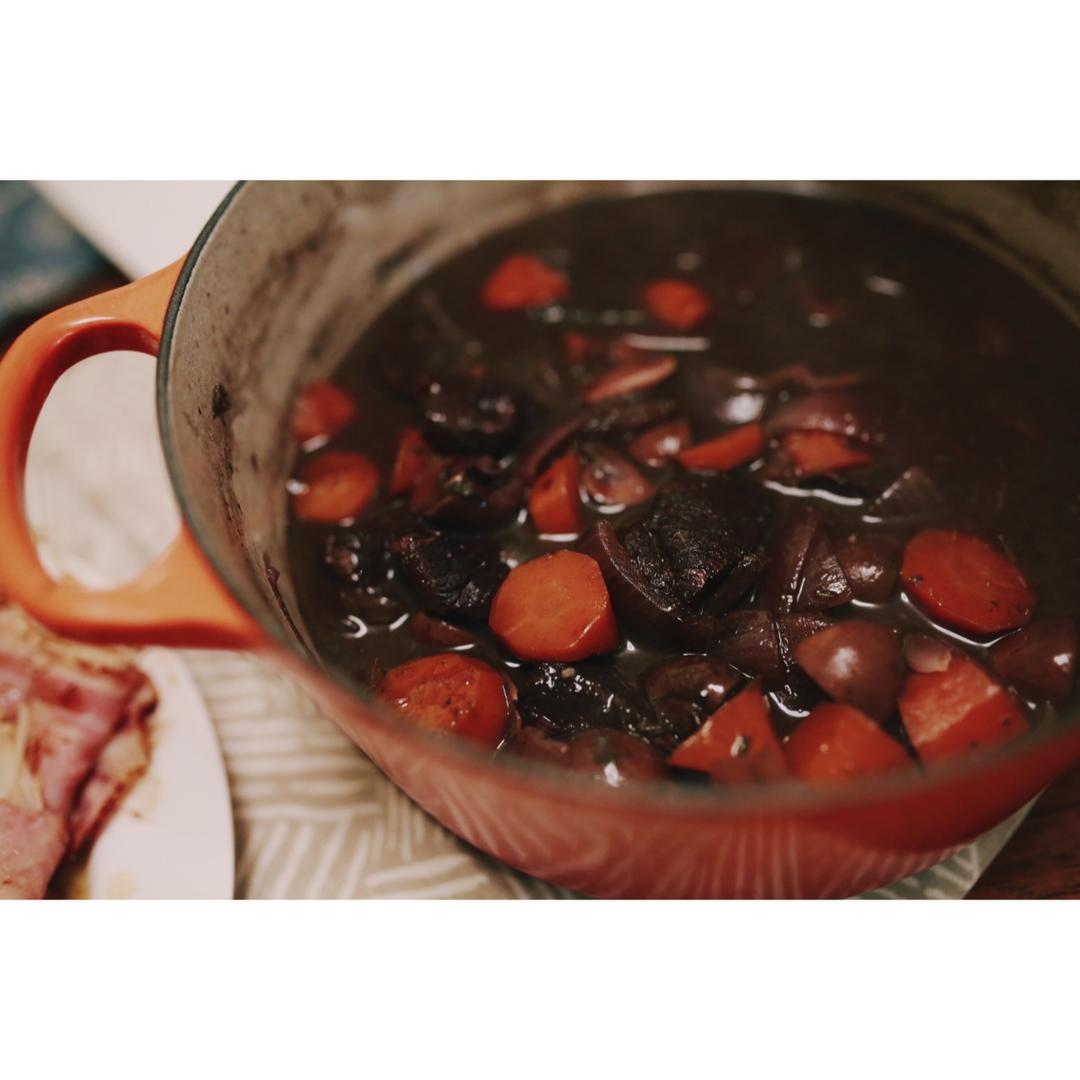 勃艮第红酒炖牛肉